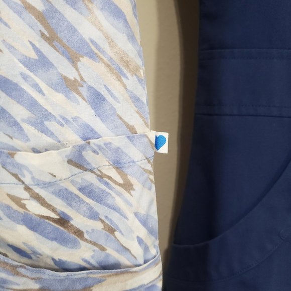 Nurse Mates Ceil Blue Watercolor Print Navy Blue Scrub Tops (2) Small - Picture 10 of 11